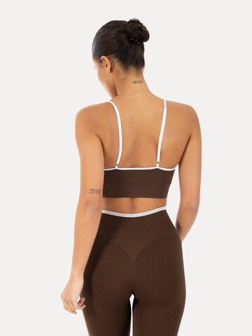 Smilodox Sporttop in Bruin