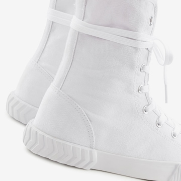 LASCANA High-Top Sneakers in White