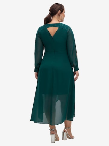 Robe de soirée SHEEGO en vert