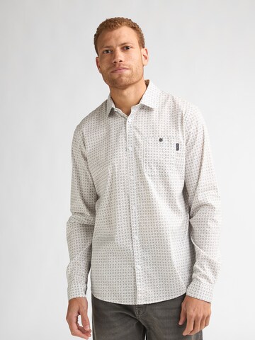 Coupe regular Chemise Petrol Industries en blanc : devant