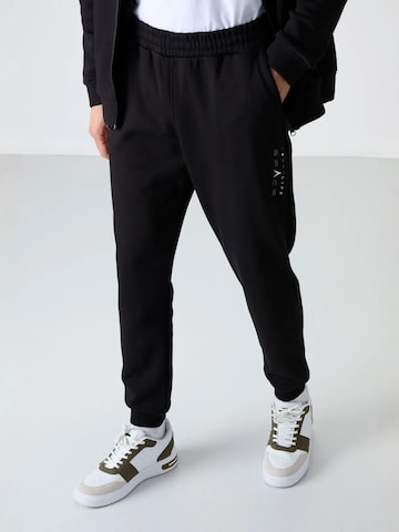 Completo per l'allenamento 'Aktive Sets' di Tommy Life in bianco
