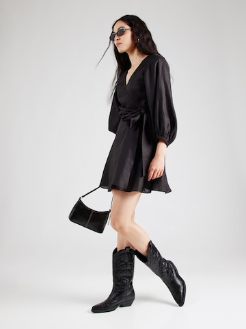 Robe & Other Stories en noir