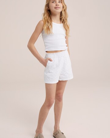 WE Fashion Top in White