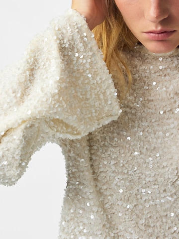 PIECES Top 'KAMMY' in White