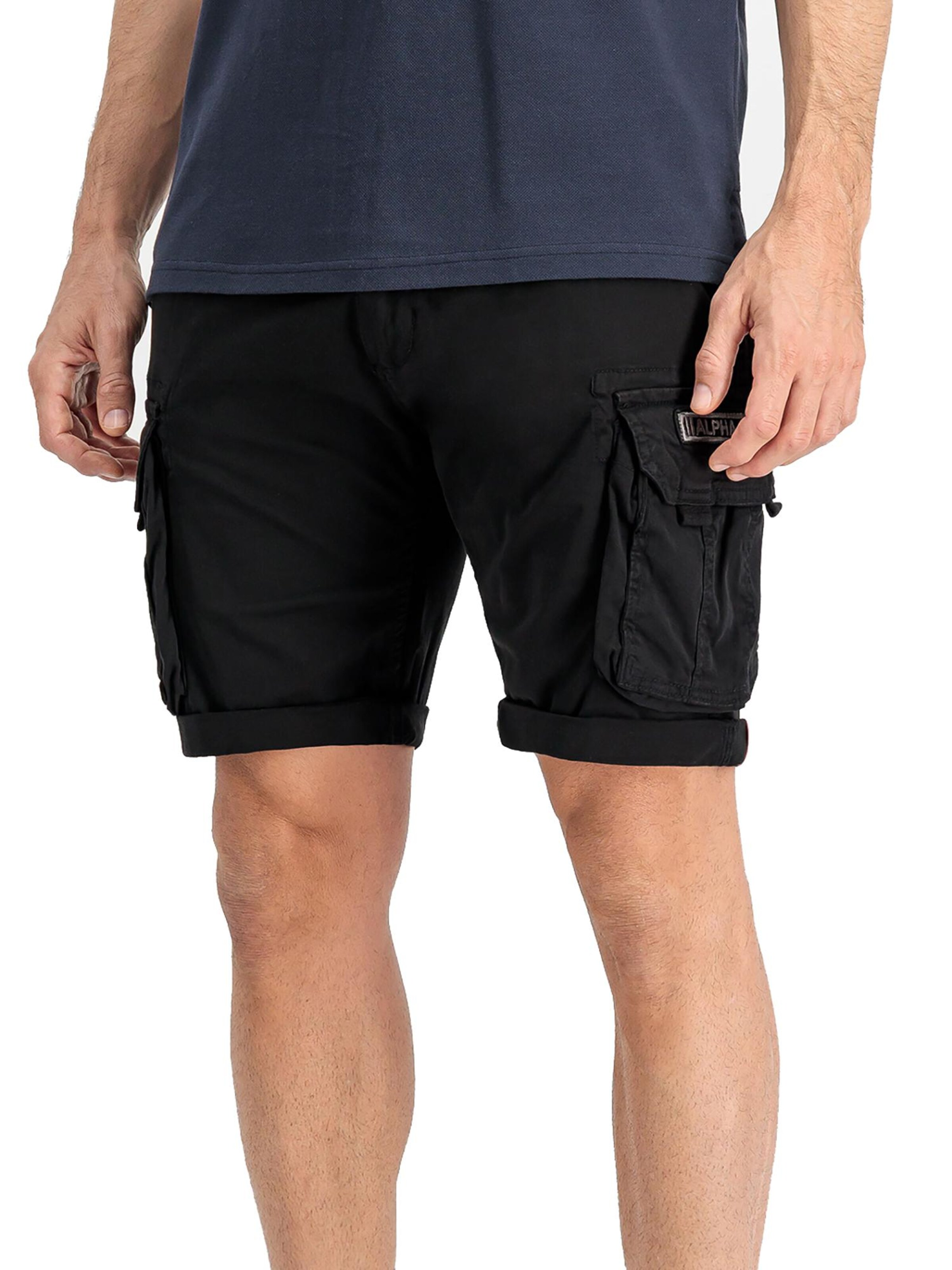 ALPHA INDUSTRIES Regular Hose‌‌‌‌‌‌‌‌‌‌ in Schwarz: Vorderseite