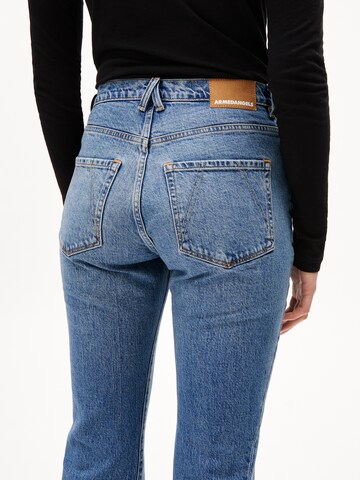 ARMEDANGELS Slimfit Jeans ' VELAARI ' in Blauw