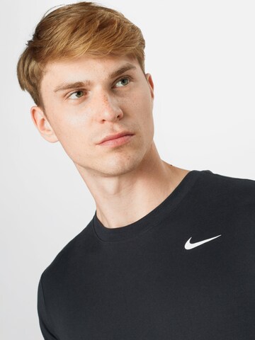 NIKE Rovný strih Funkčné tričko - Čierna