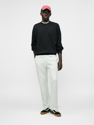 Regular Pantalon 'ESSENTIAL' Abercrombie & Fitch en gris