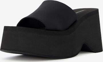 BershkaNatikače s potpeticom - crna boja: prednji dio