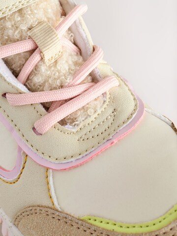 Next Μπότες για χιόνι σε μπεζ