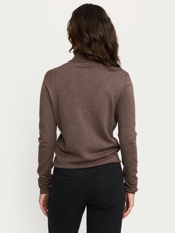Soft Rebels Trui ' SRMarla ' in Bruin: terug