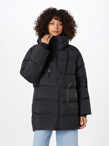 Calvin Klein Jeans Jacke in Schwarz: predná strana