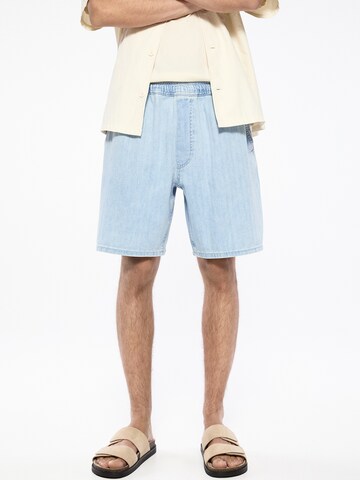 Loosefit Jeans di Pull&Bear in blu: frontale