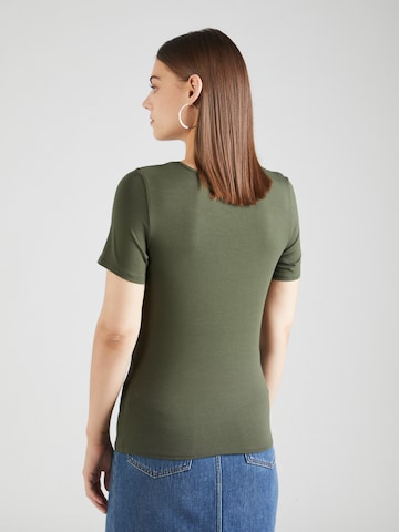 ABOUT YOU T-shirt 'Elora' i grön