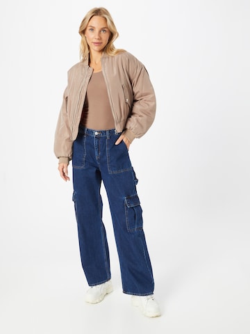 Monki Loose fit Cargo Jeans in Blue