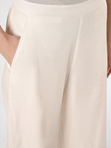 Marie Lund Wide leg Pleat-Front Pants in White