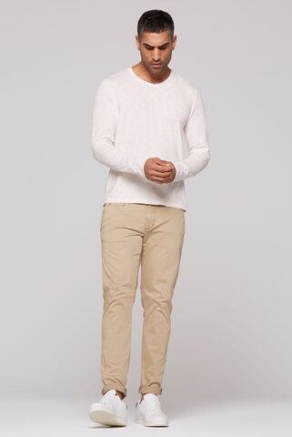 CMPD Longsleeve mit V-Neck in Weiß