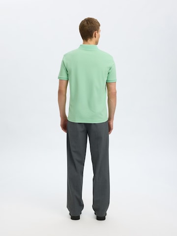 T-Shirt 'SLHFave' SELECTED HOMME en vert