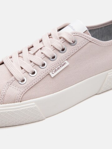Calvin Klein Низкие кроссовки в Ярко-розовый