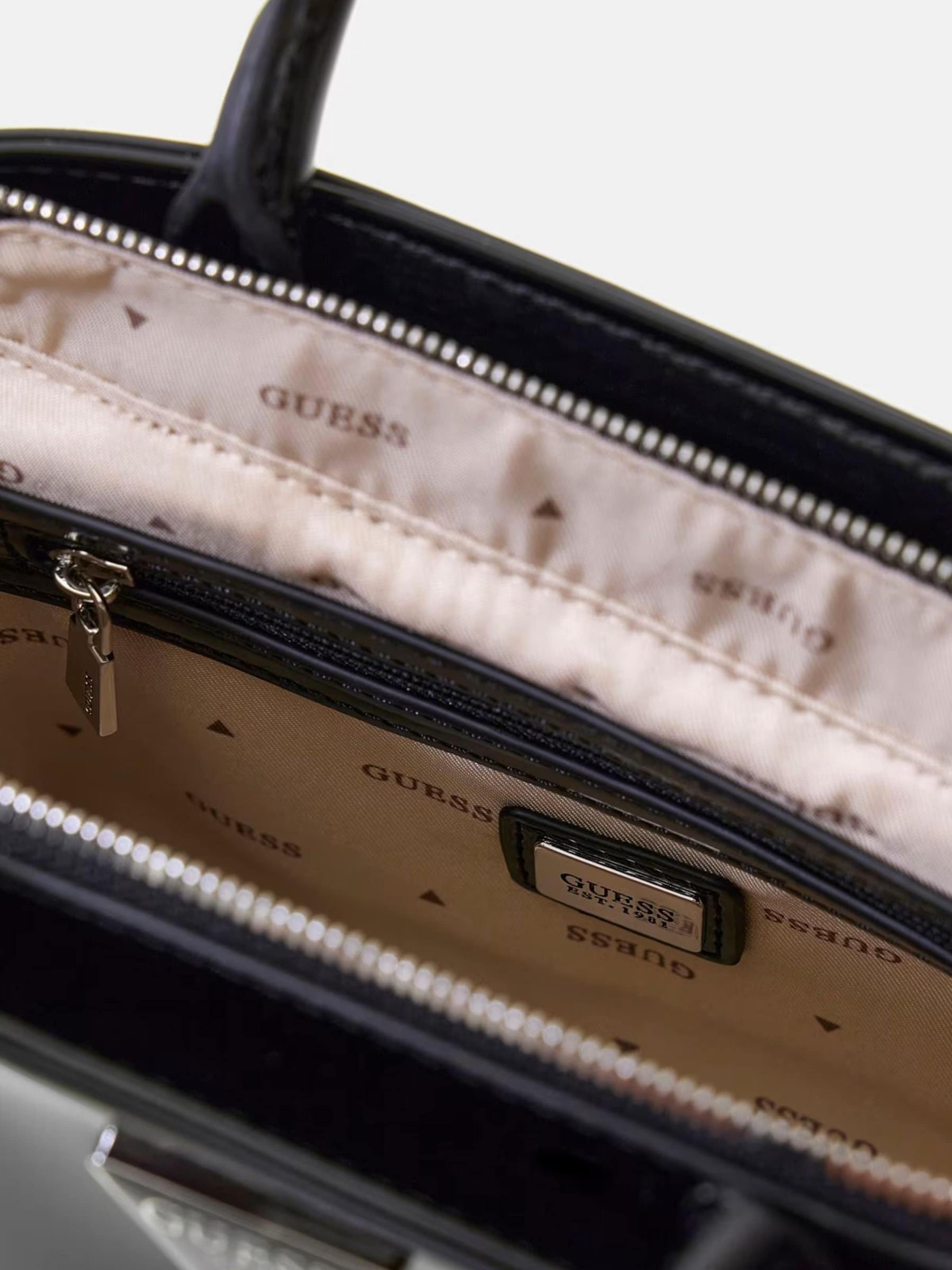 GUESS Taška přes rameno 'Guess Sac Bandoulière Arnela Black' – černá