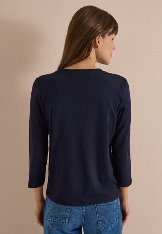 Tricou de la CECIL pe albastru