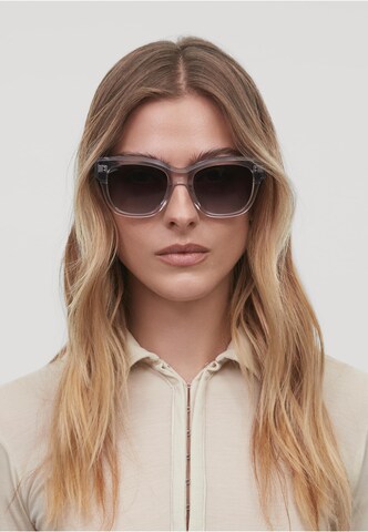 CHIMI Sunglasses in Grey: front