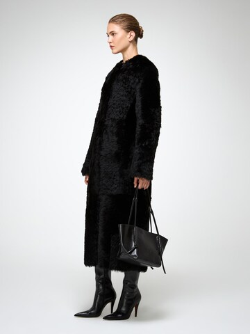 V S P Winter coat 'Inesse' in Black
