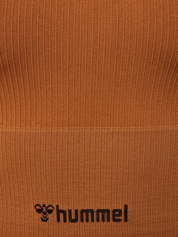 Hummel Urheilutoppi 'Adapt' värissä ruskea