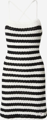 Tommy Jeans Knitted dress in Black: front