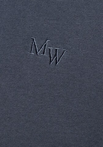 Man's World Sweatshirt in Blue