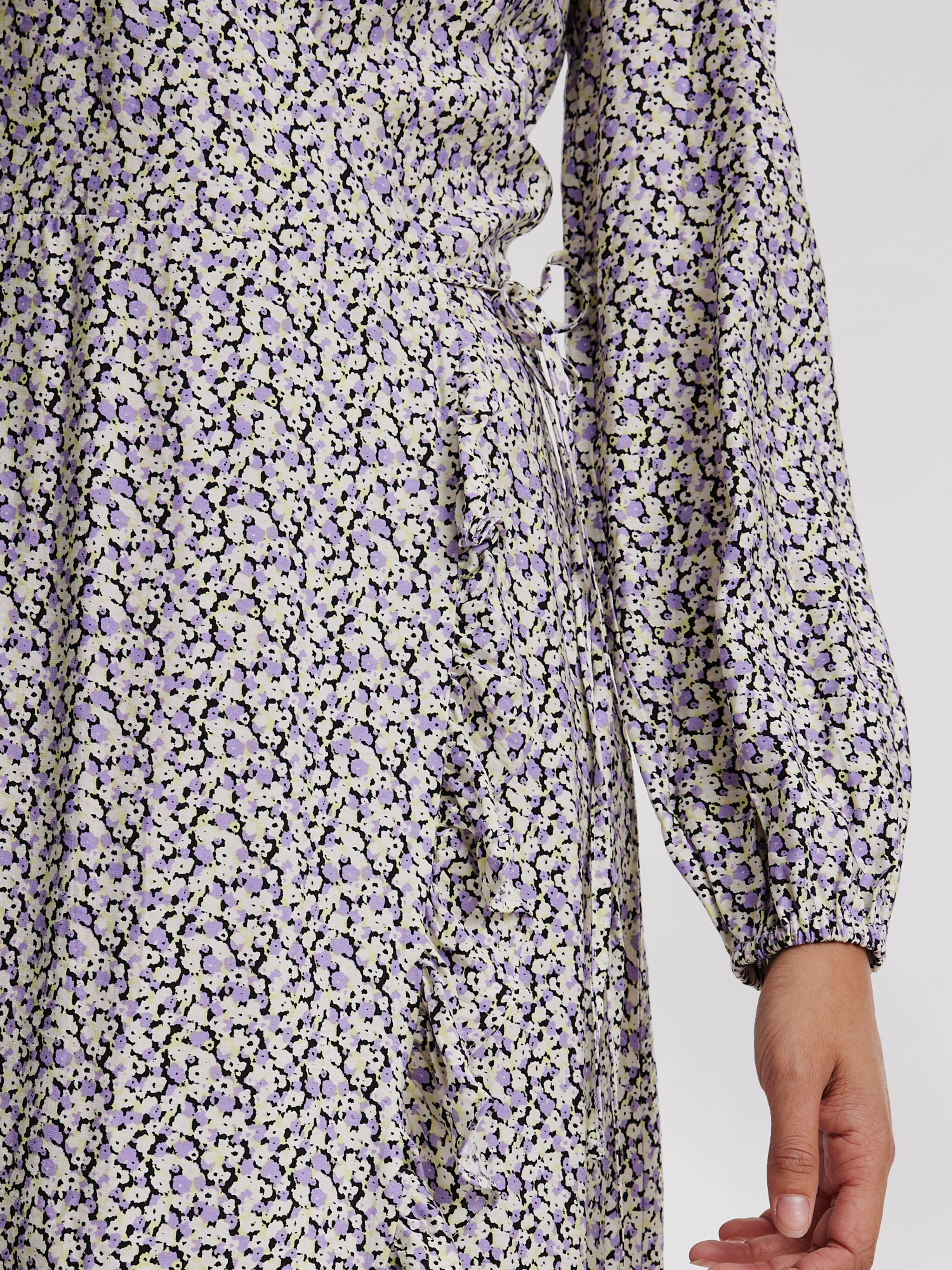EDITED Produits Robe 'Peppina' beige