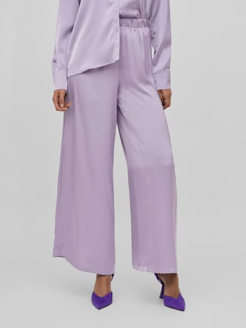 VILA - Pierna ancha Pantalón 'CLAIR' en lila: frente