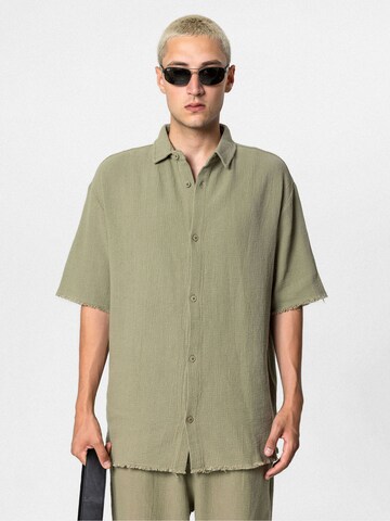 VAMOS CLO Comfort fit Button Up Shirt 'Hostas' in Green