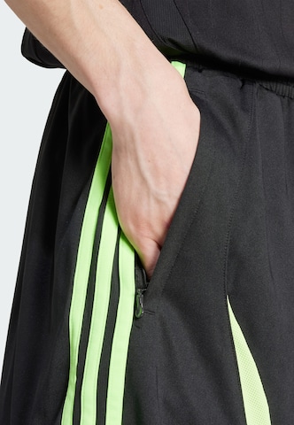 ADIDAS ORIGINALS Loosefit Shorts 'Teamgeist Adicolor' in Schwarz