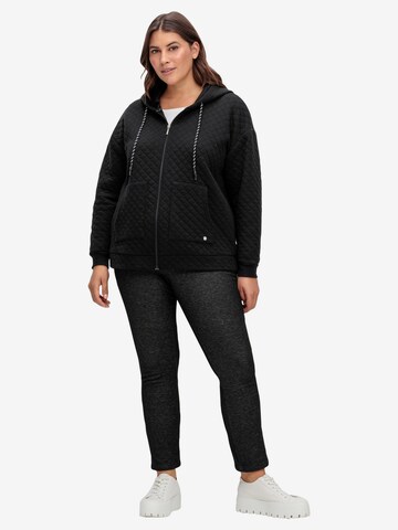 SHEEGO Sweatjacke in Schwarz