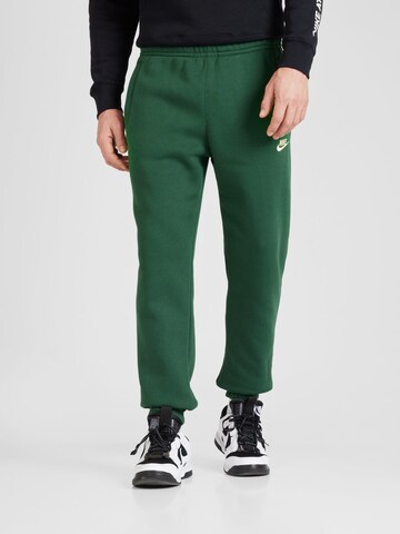 Nike Sportswear - Tapered Calças 'CLUB FLEECE' em verde: frente