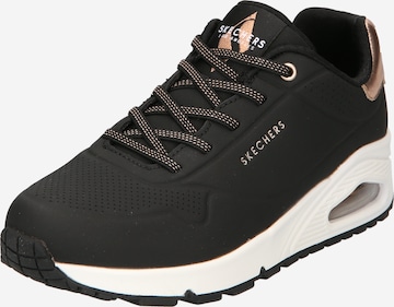 SKECHERS Низкие кроссовки 'Uno' в Черный: спереди