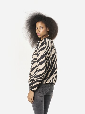 KOROSHI - Chaqueta de entretiempo en negro