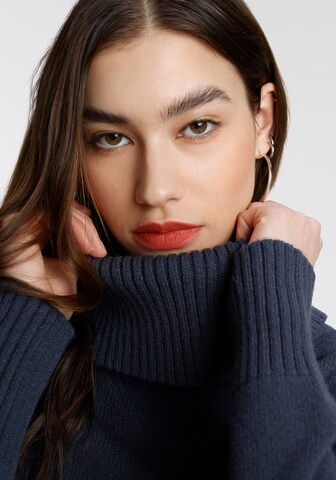 Tamaris Sweater in Blue