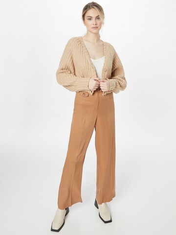 NA-KD Strickjacke in Beige