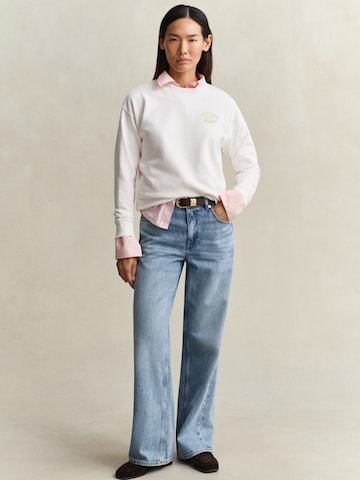 Bluză de molton de la GANT pe alb