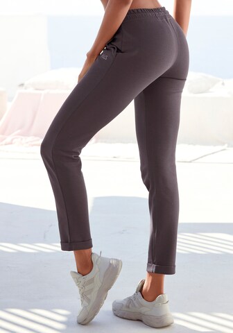 H.I.S - Tapered Pantalón en marrón