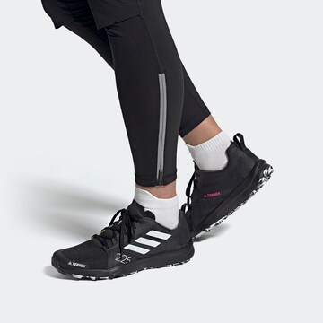 ADIDAS TERREX ' TERREX Speed Flow Trailrunning-Schuh ' in Schwarz: predná strana