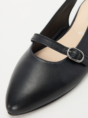 GABOR Strap ballerina in Black