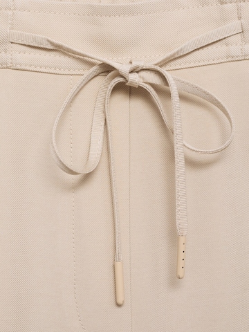 MANGO regular Bukser 'FLUIDO' i beige