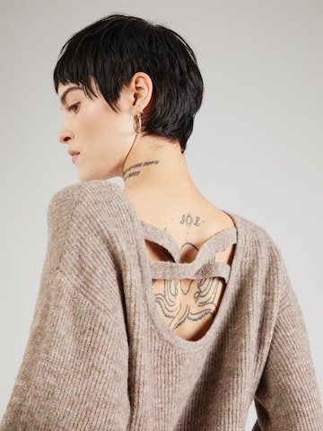 NÜMPH Sweater 'MELIA' in Brown