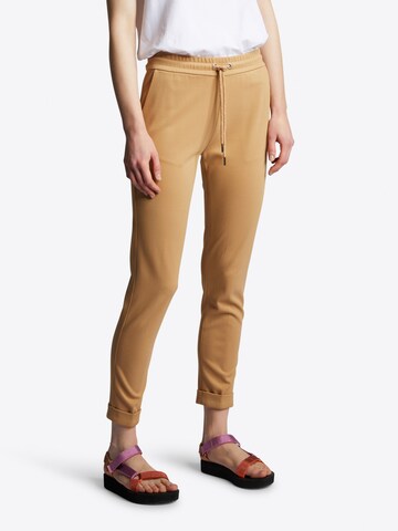 Rich & Royal Regular Trousers in Brown: front