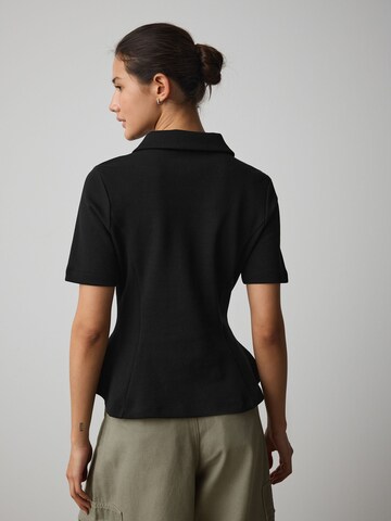 juoda Next Marškinėliai