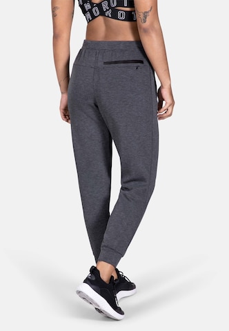 Effilé Pantalon de sport 'Sakura' MOROTAI en gris