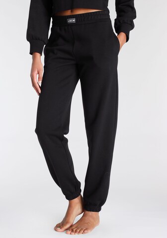 LASCANA Tapered Pants in Black: front